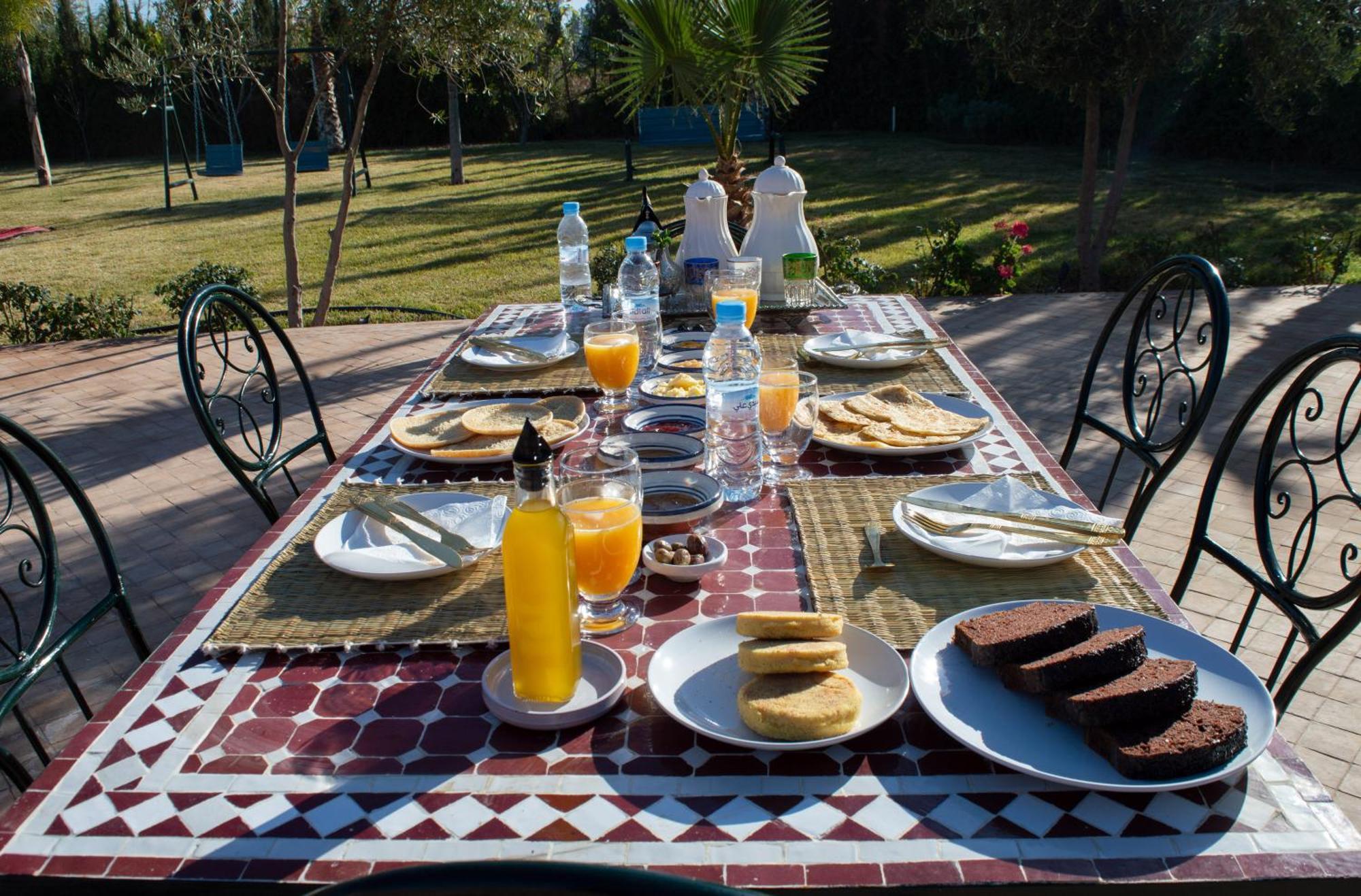 Ferme D'Hote Zomorroda Marrakesh Bagian luar foto