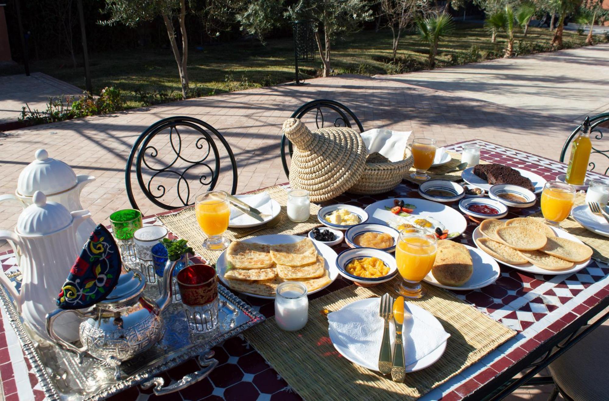 Ferme D'Hote Zomorroda Marrakesh Bagian luar foto