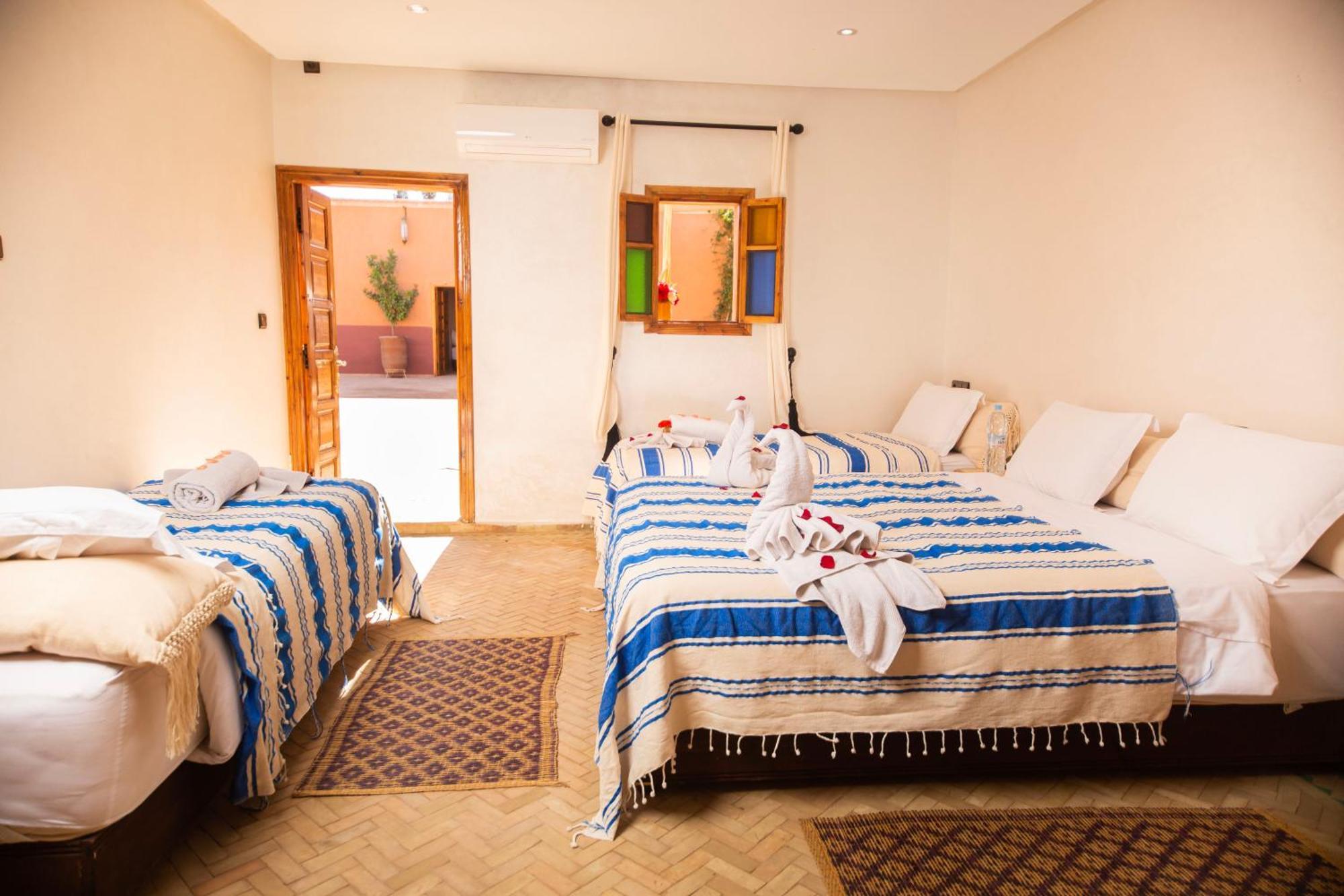 Ferme D'Hote Zomorroda Marrakesh Bagian luar foto