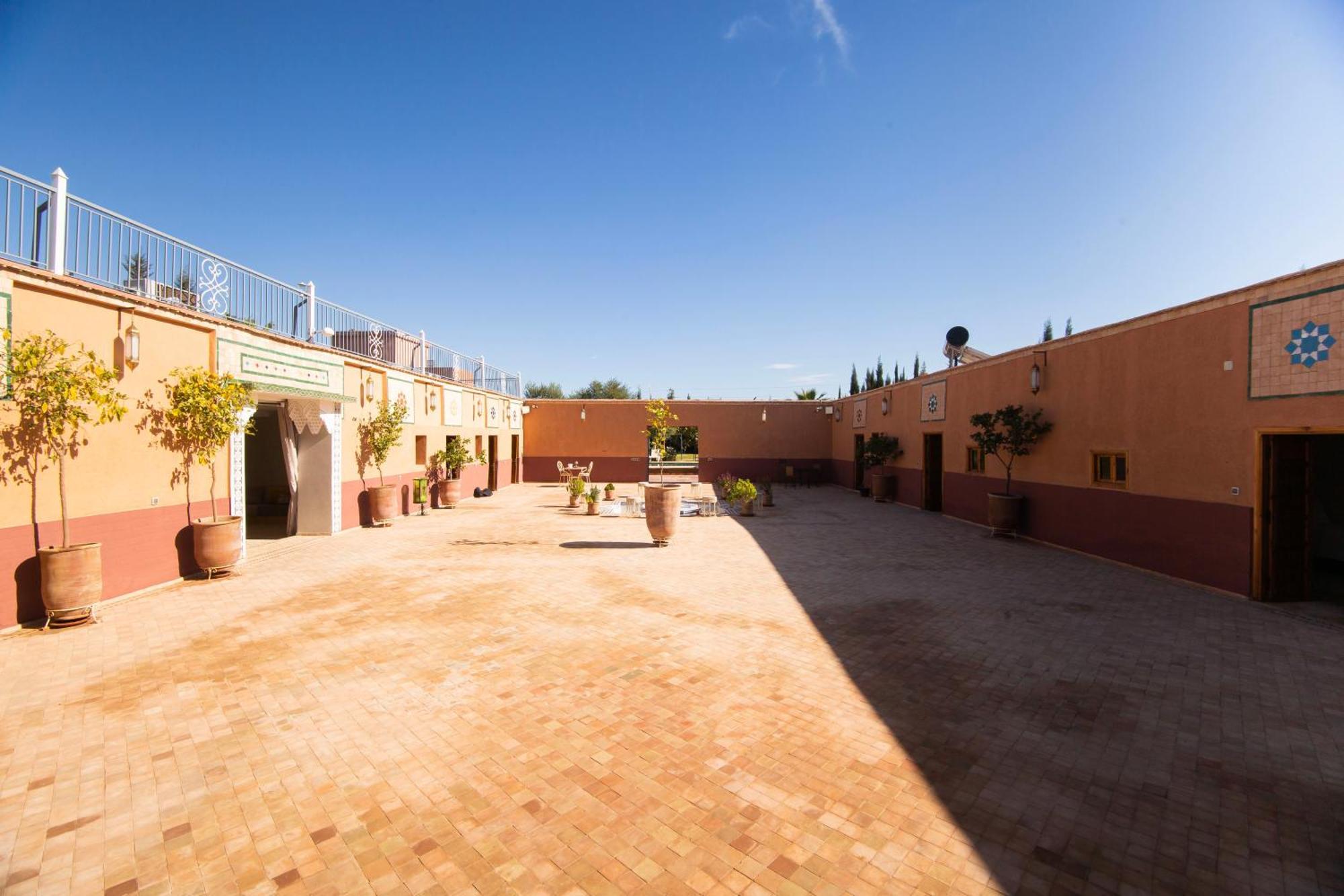 Ferme D'Hote Zomorroda Marrakesh Bagian luar foto