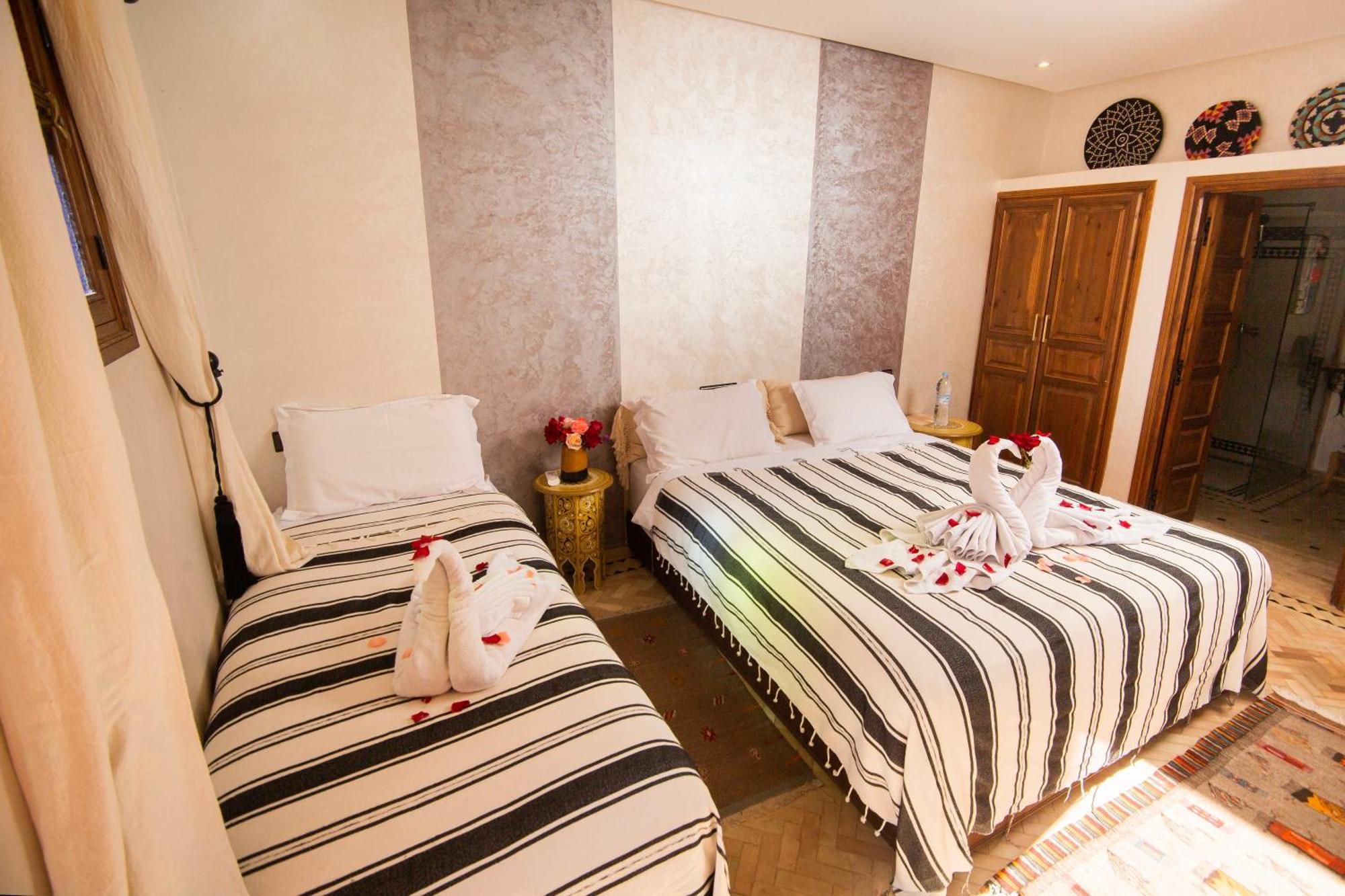 Ferme D'Hote Zomorroda Marrakesh Bagian luar foto